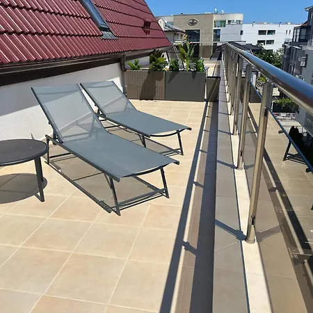 Apartment And By Sea View